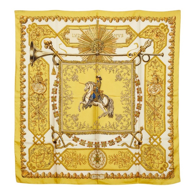 エルメス カレ90 LVDOVICVS MAGNVS 白い馬に跨ったルイ14世 スカーフ イエロー シルク レディース HERMES 【中古】