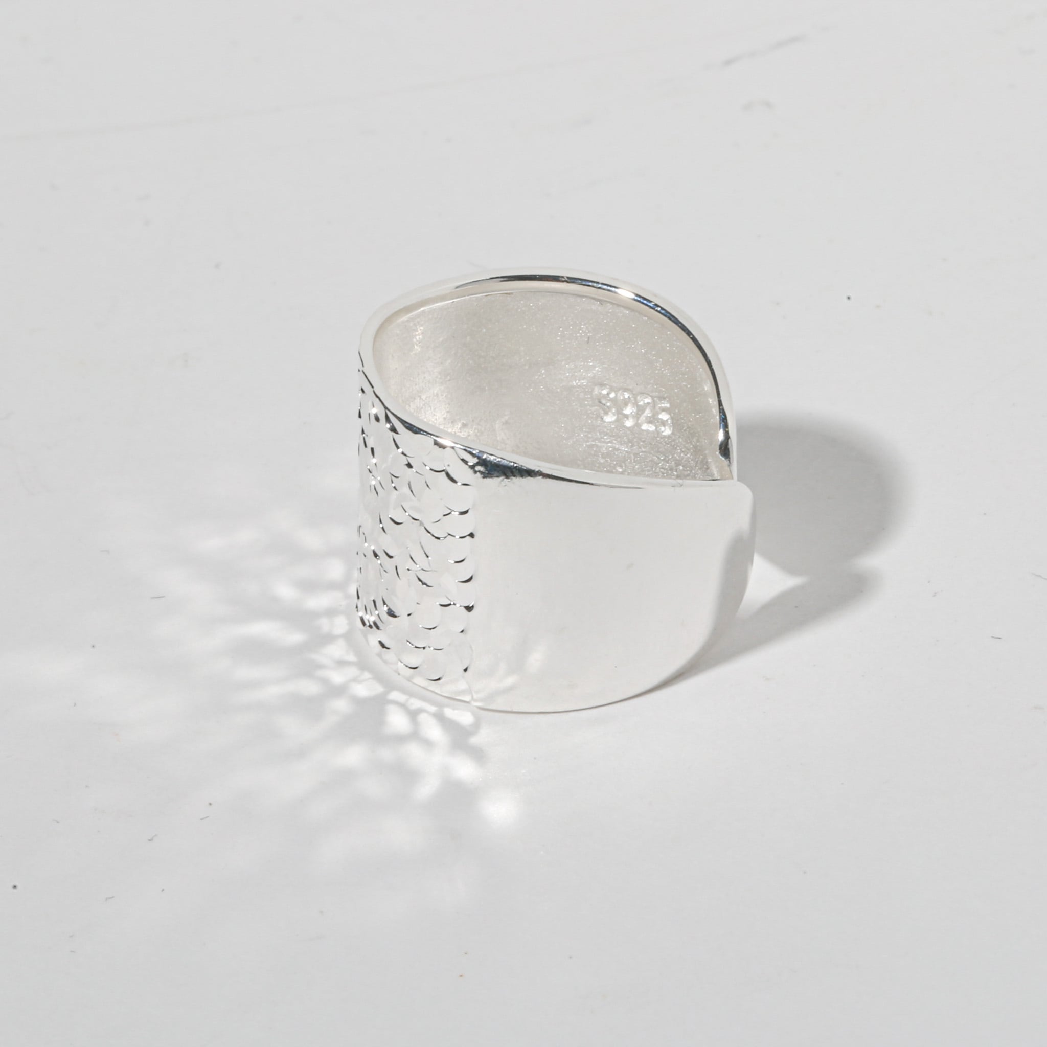 s925 Scale Texture Wide Ring | Lncs