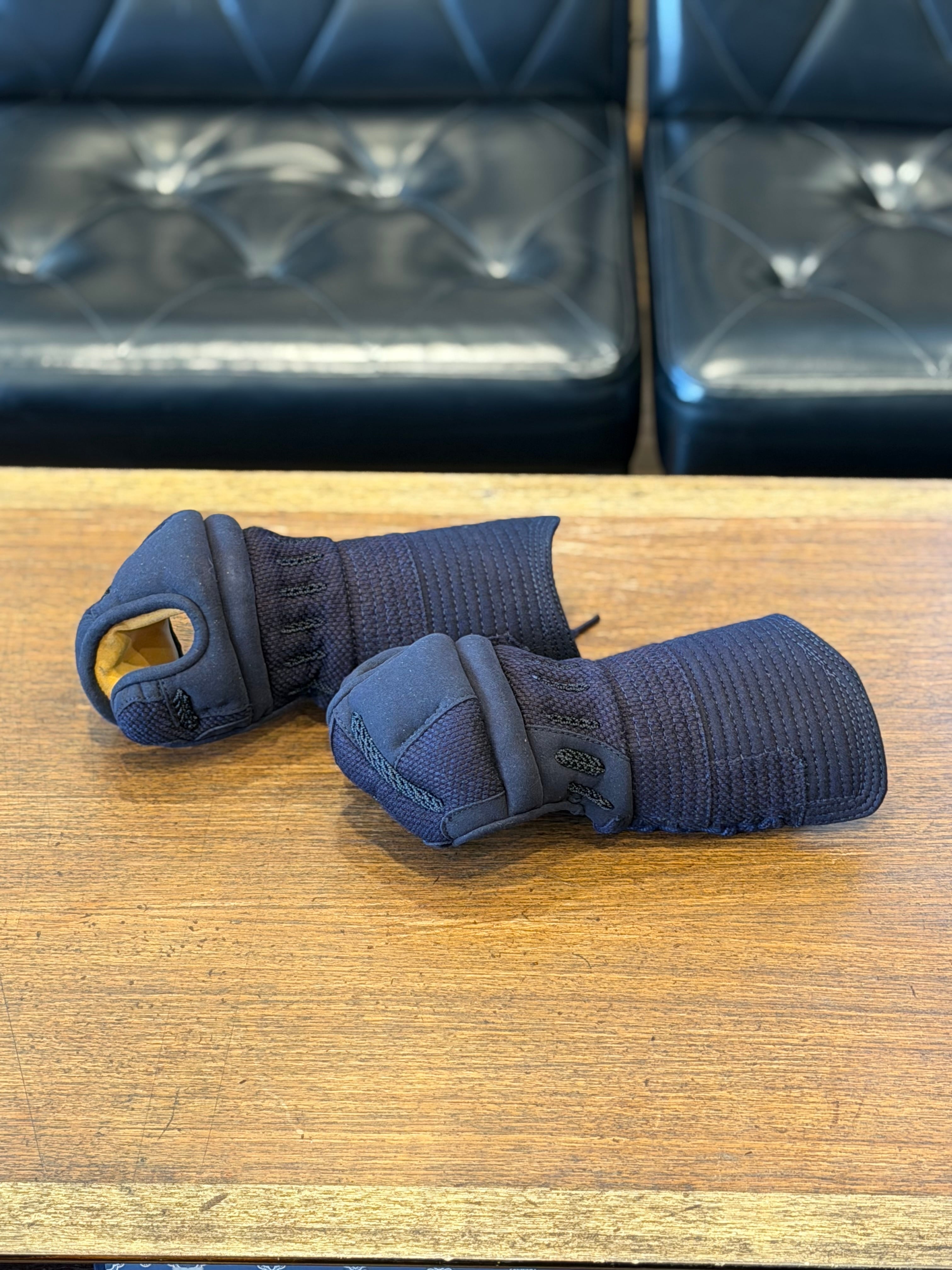 【小さいSサイズ】【稽古用甲手 展示処分特価‼️】西日本武道具製『VS600』織刺 甲手