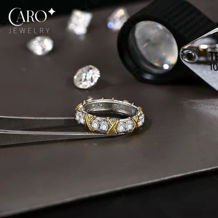 モアサナイト クロス シルバー925 キラキラ ラグジュアリー ゴージャス