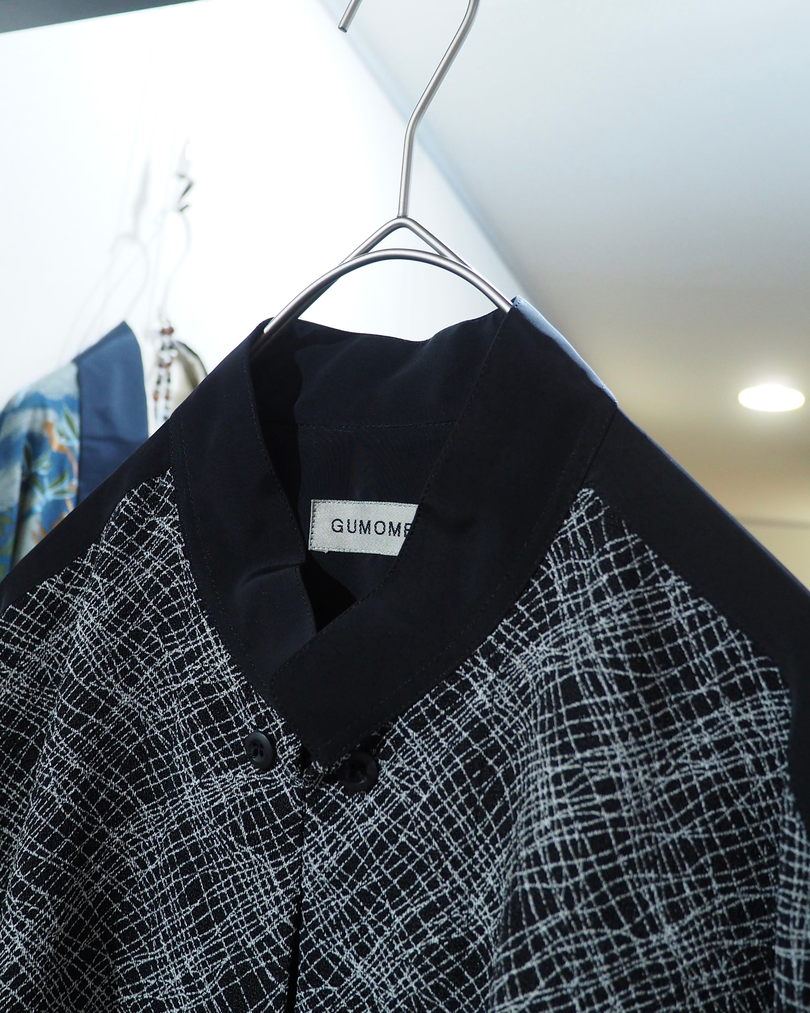 1980 - 90s ” 畝り ” Geometric Mode pattern vintage No collar Shirt