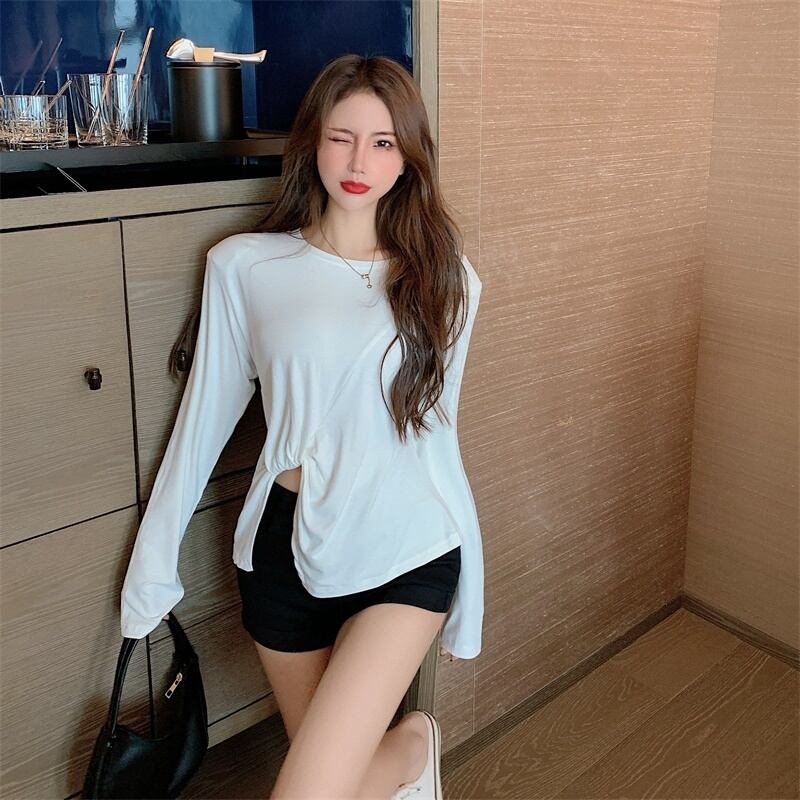 不規則なデザインセンスニッチホワイト長袖Tシャツレディース2020秋新作タイトフィットインナーベースシャツトップ ブラックストロベリース52412872004