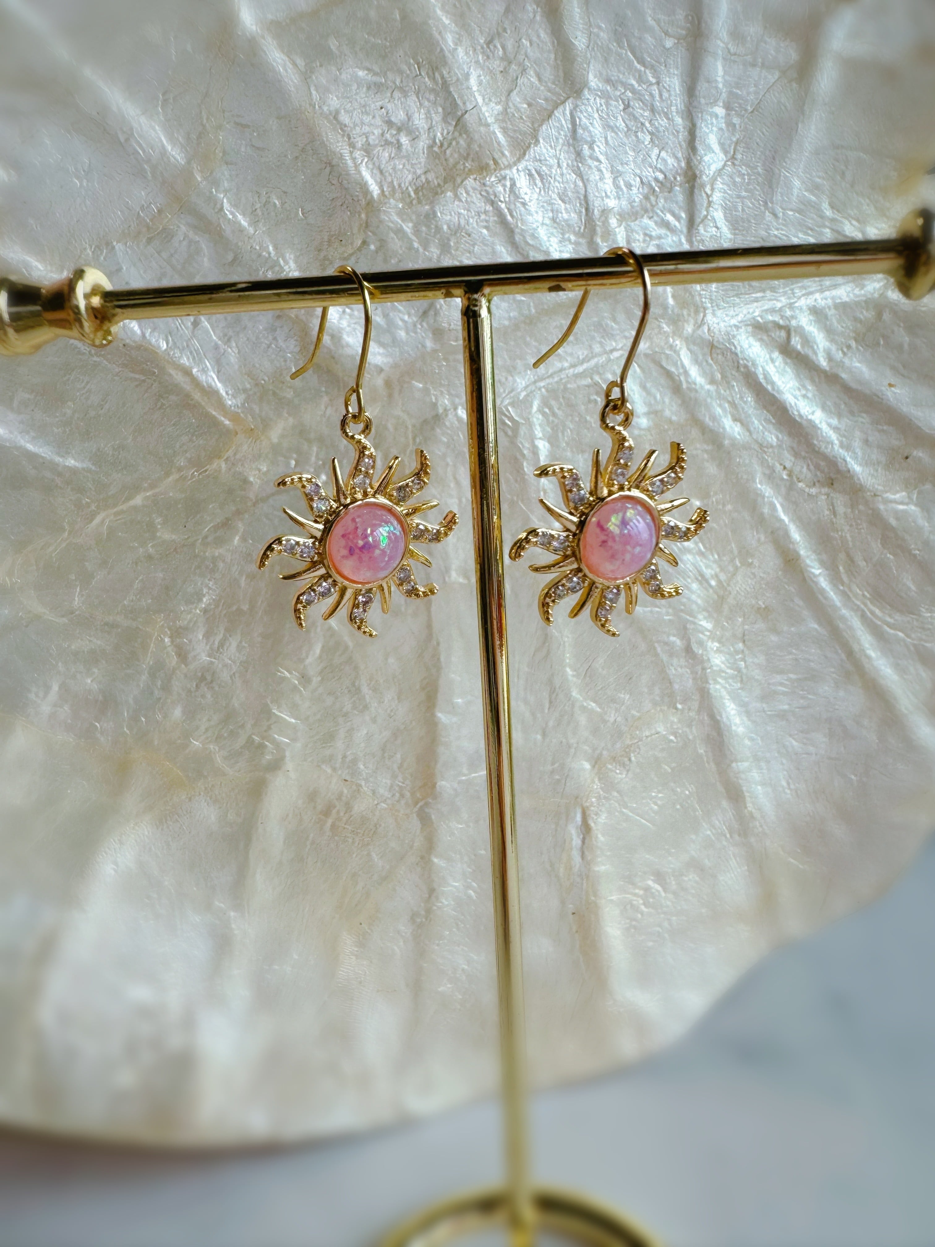 lā Sun earrings(太陽ピアス、イヤリング) | Manoalino