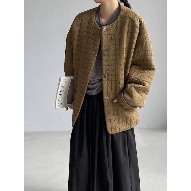 Square-quilted collarless jacket