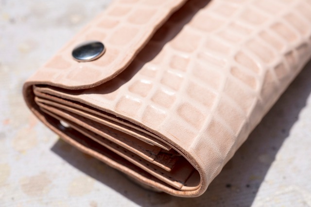 PEANUTS MIDDLE TRACKER WALLET（HP 限定販売) | Peanuts&Co