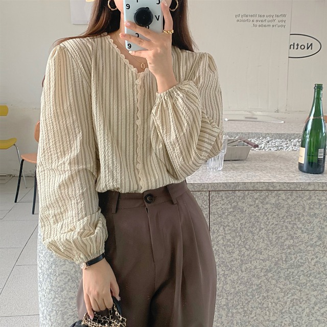 Vネックストライプボリューム袖ブラウス　10958