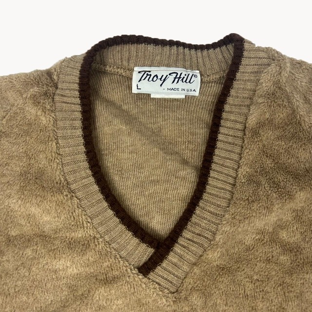 ~90's v neck pile sweater