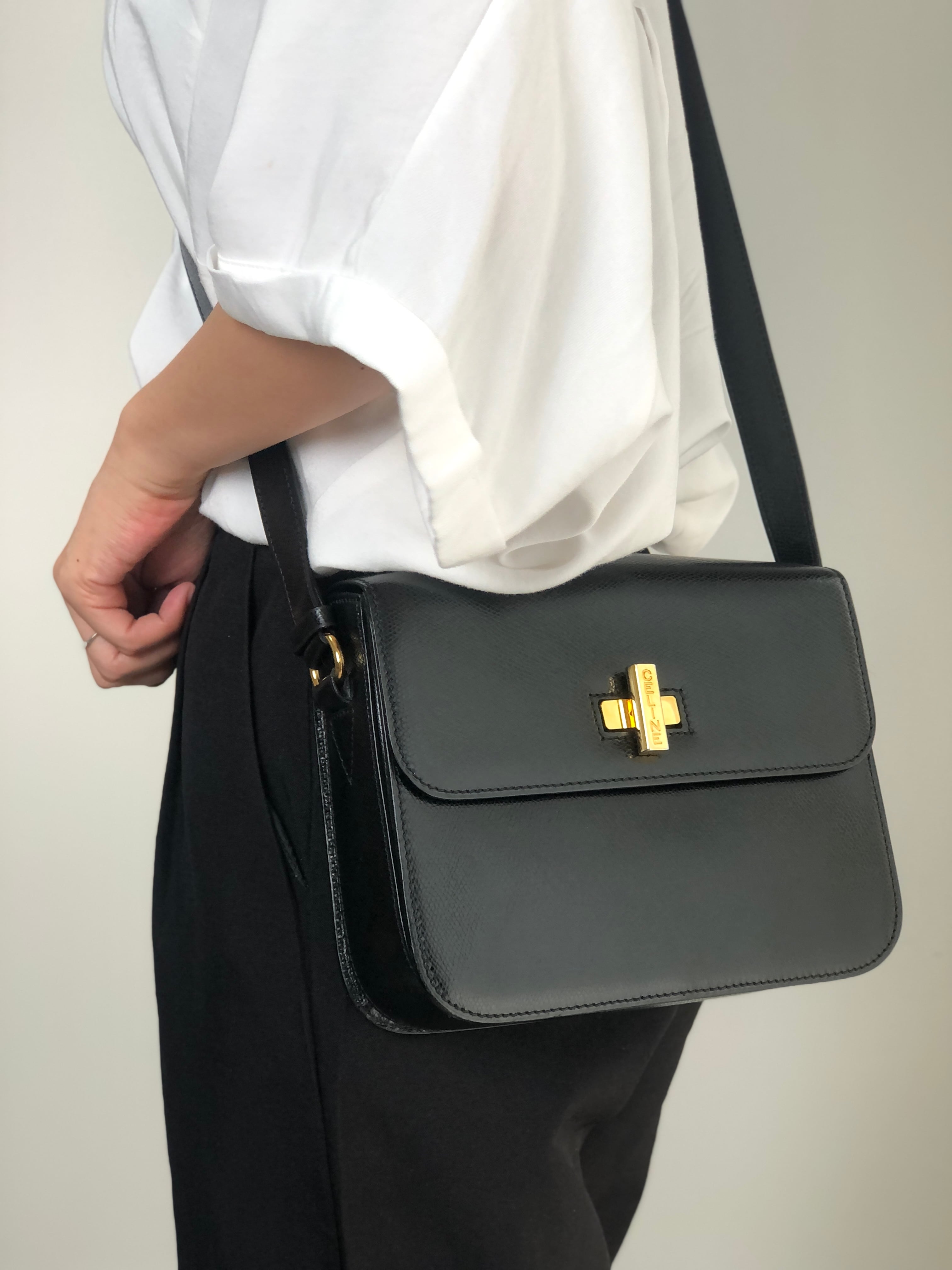 CELINE セリーヌ ショルダーバッグ ブラック ターンロック レザー