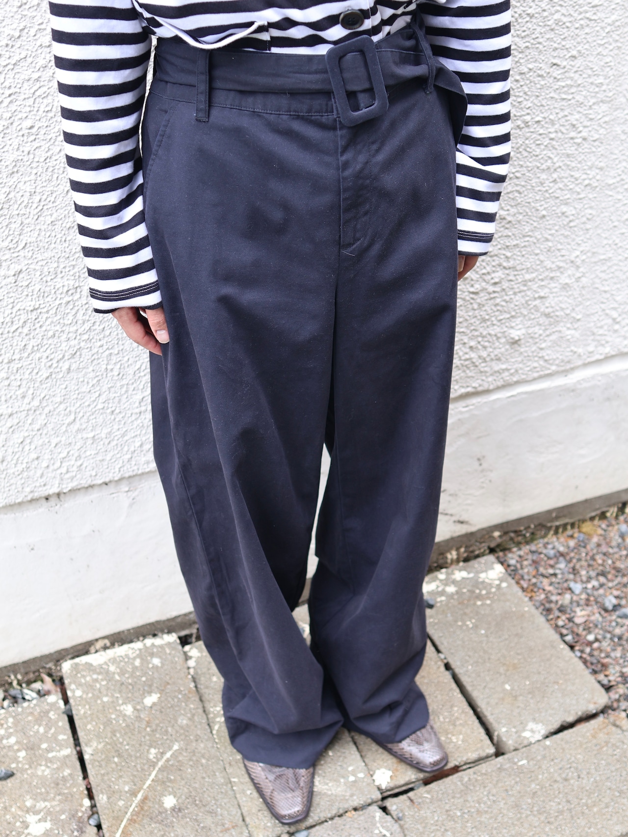 belted wide slacks