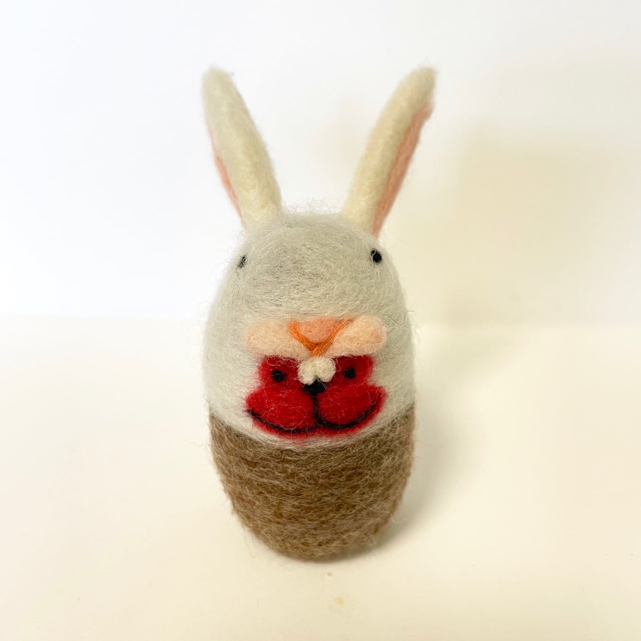 羊毛フェルトの卯年（うさぎどし）おサル 手のひらサイズ | アーサーおサル