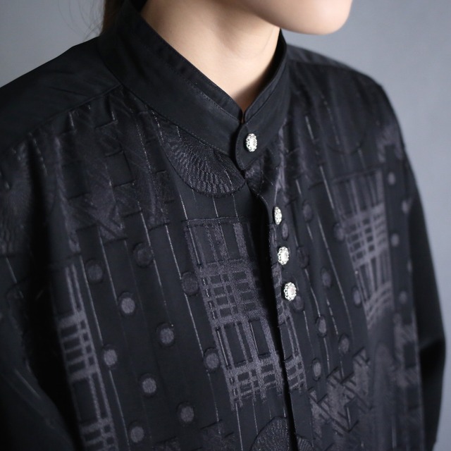 black one-tone switching design band-collar loose shirt