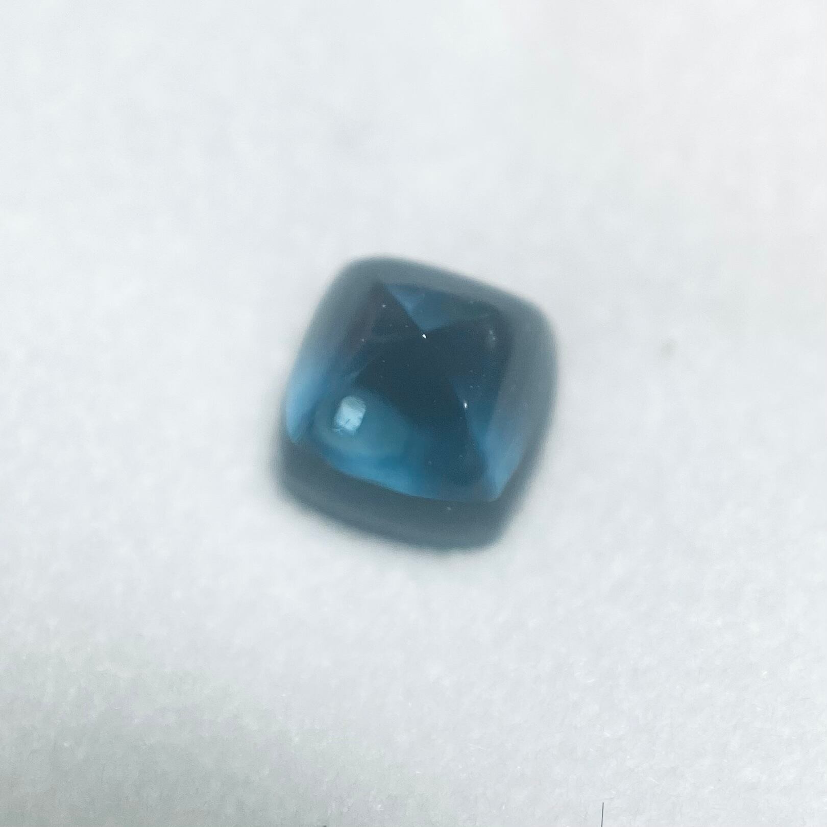 コロンとかわいいロンドンブルートパーズ1