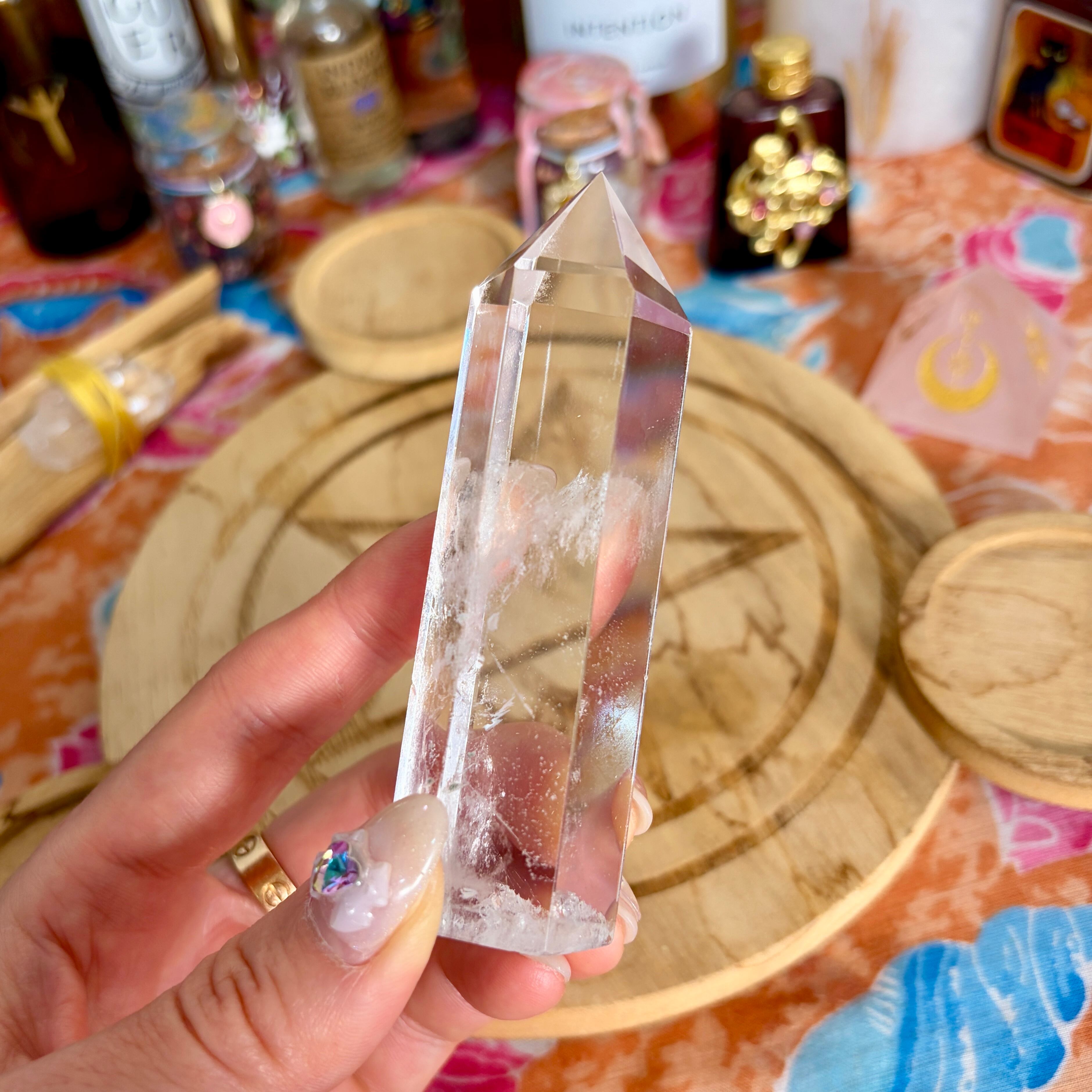 究極品質　未来永劫のパワーを宿した奇跡のヒーリングストーン　幻のカーサクリスタル 魔女の祭壇】 水晶 / クリアクォーツ の ポイントタワー E