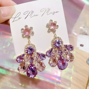 ❤︎即納❤︎《EARRING52》お花モチーフ キラキラ ドロップビジュー ピアス