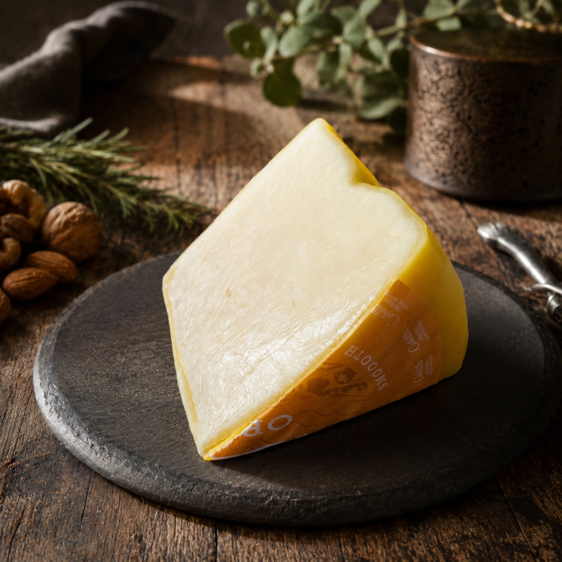 ケーヒルズ アイリッシュ ウイスキー グラスフェッド チェダー チーズ 200g アイルランド ジェムソン Cahills Ireland Original Irish Whiskey Grassfed Cheddar Cheese 200g