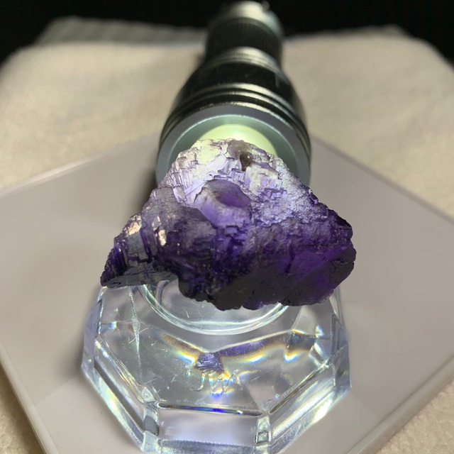 クラスター4 濃いパープルフローライト