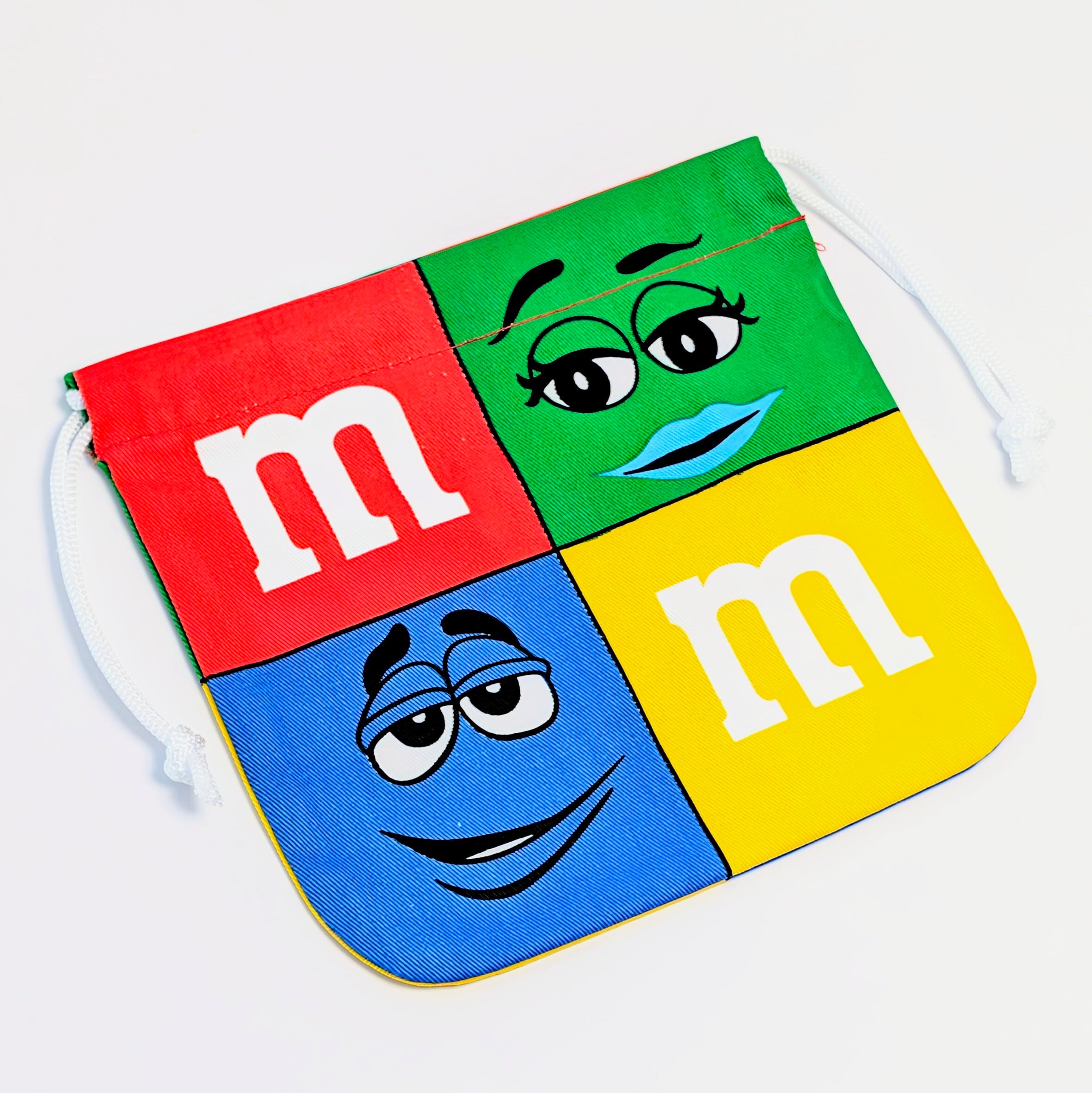 ✨️可愛すぎて何枚も欲しい♡✨️アメリカンキャラクターPURSE【 m&m's（エムアンドエムズ）】巾着袋 〚アメリカン雑貨 アメトイ〛
