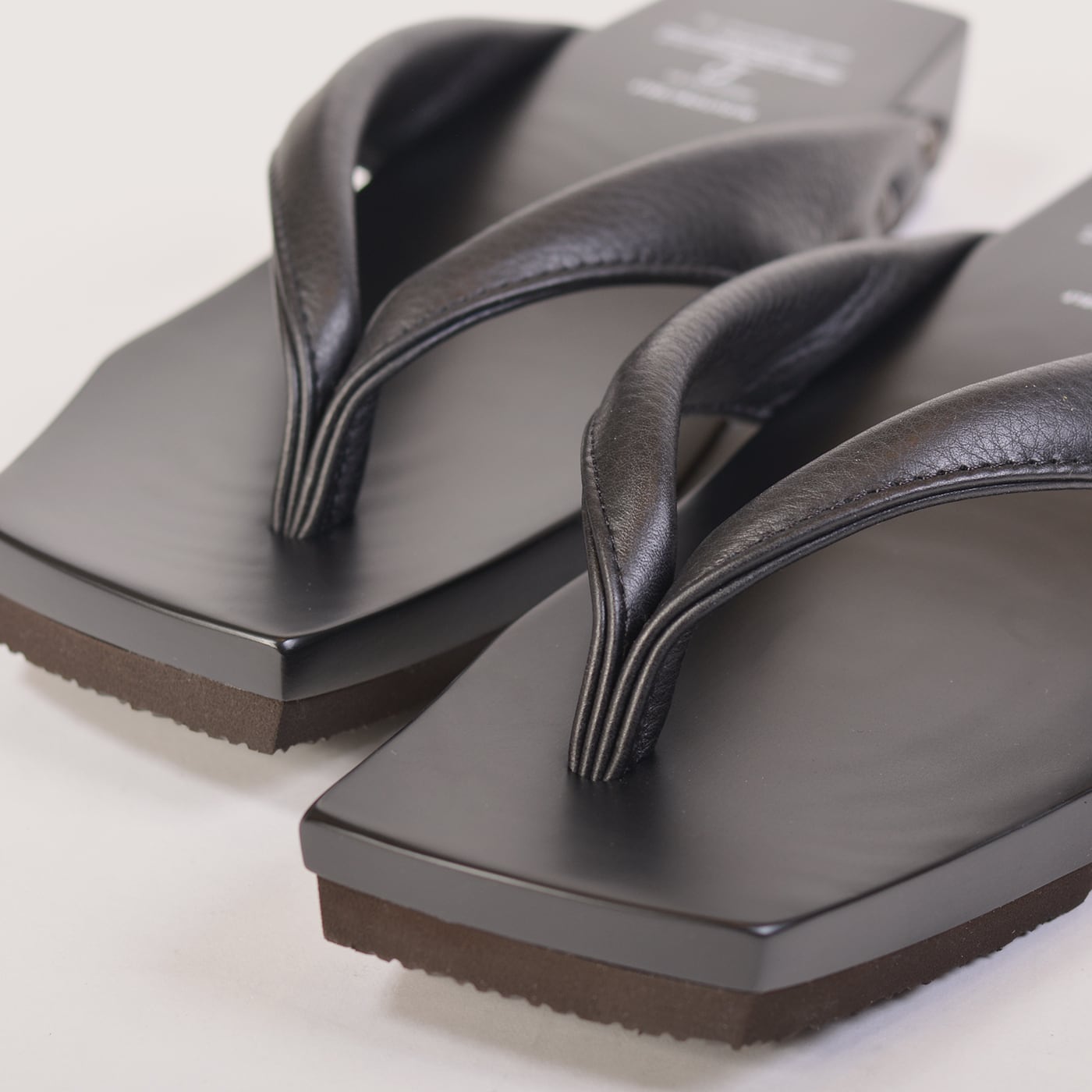 水鳥工業 COLOR GETA RINK-001 スムース革 / ブラック メンズ 下駄