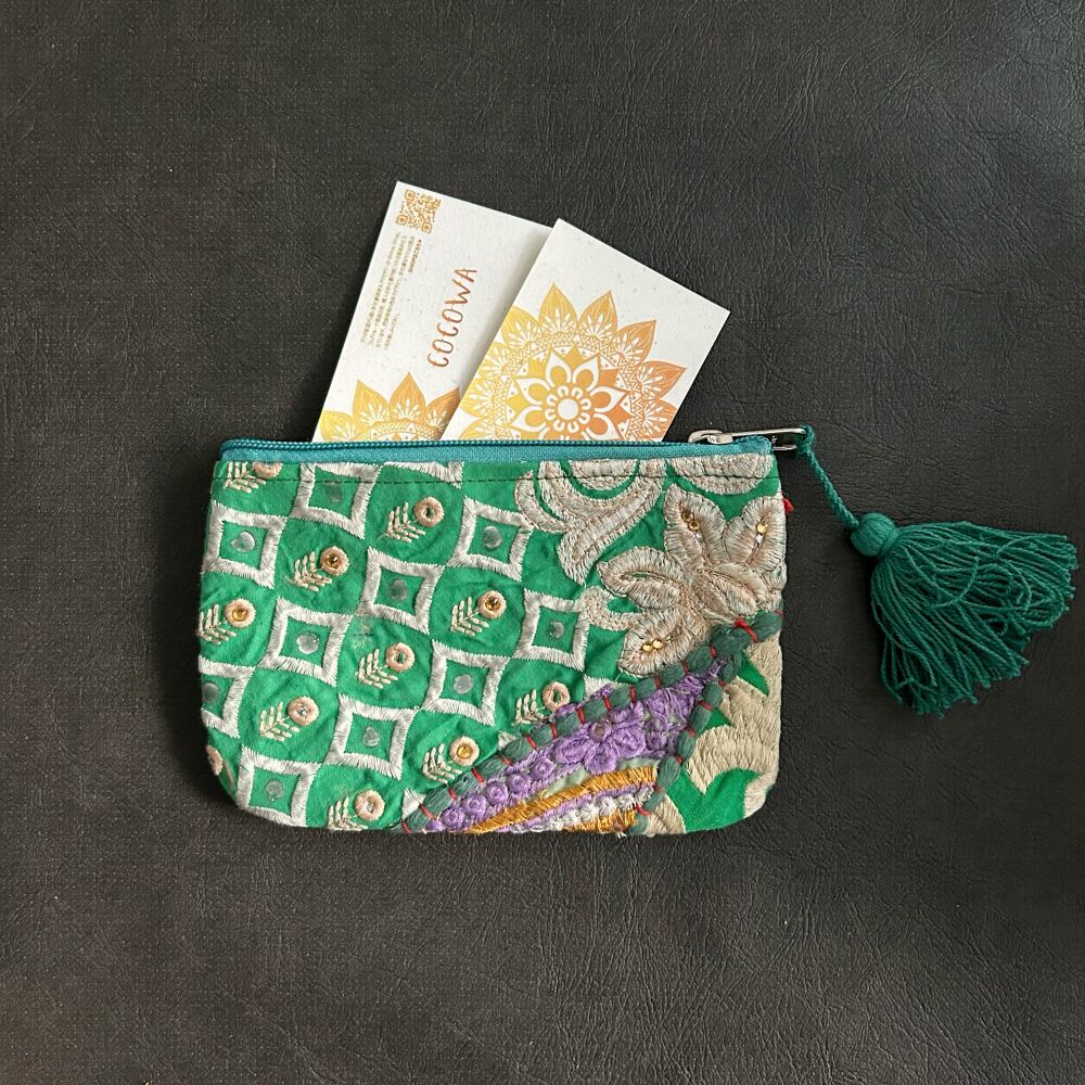 刺繍パッチワークポーチ カンバディア グリーン/ビーズ | アジアの手 