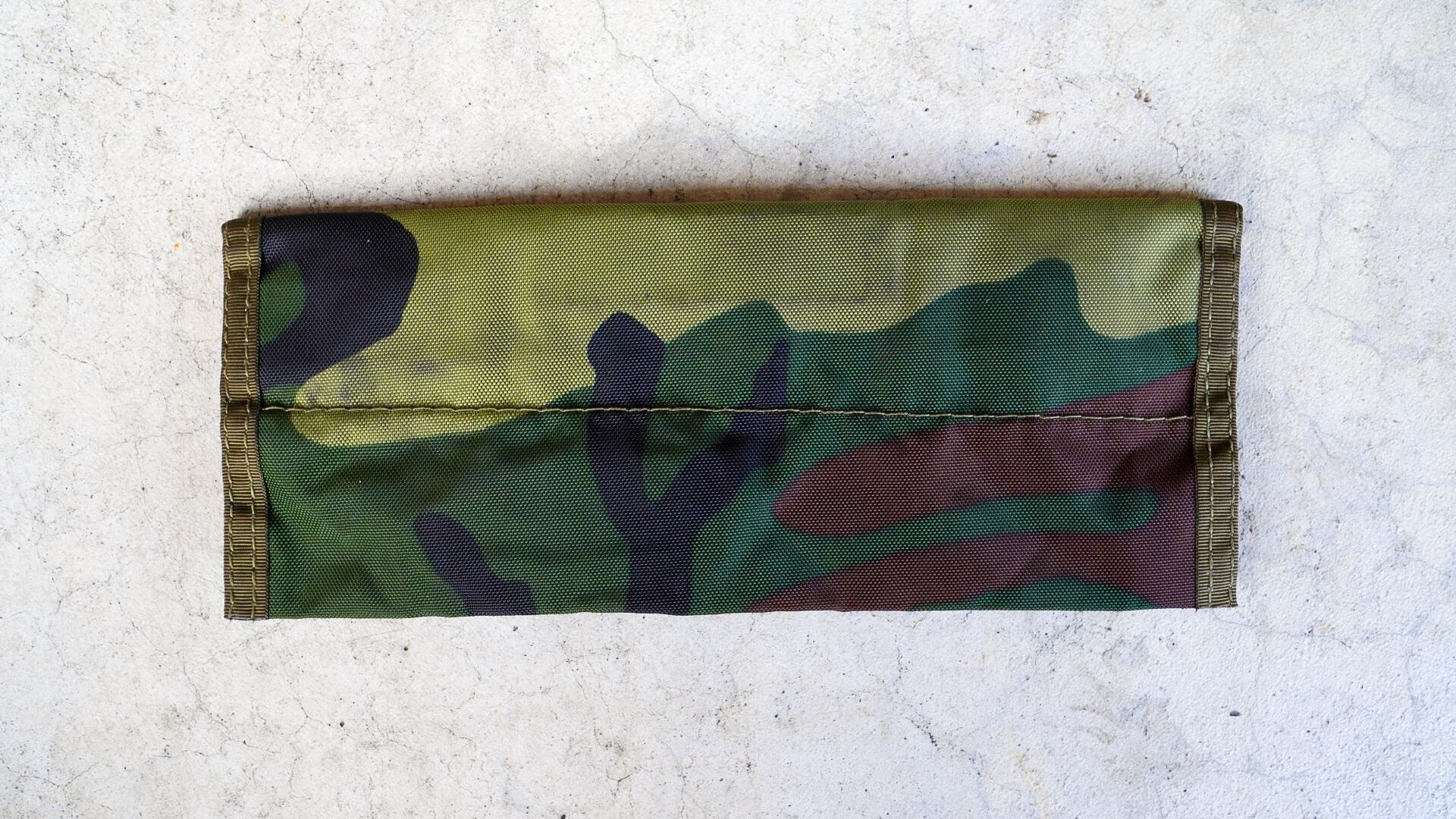DEADSTOCK / 2000s】米軍 クリーニングキットケース (ウッドランドカモ