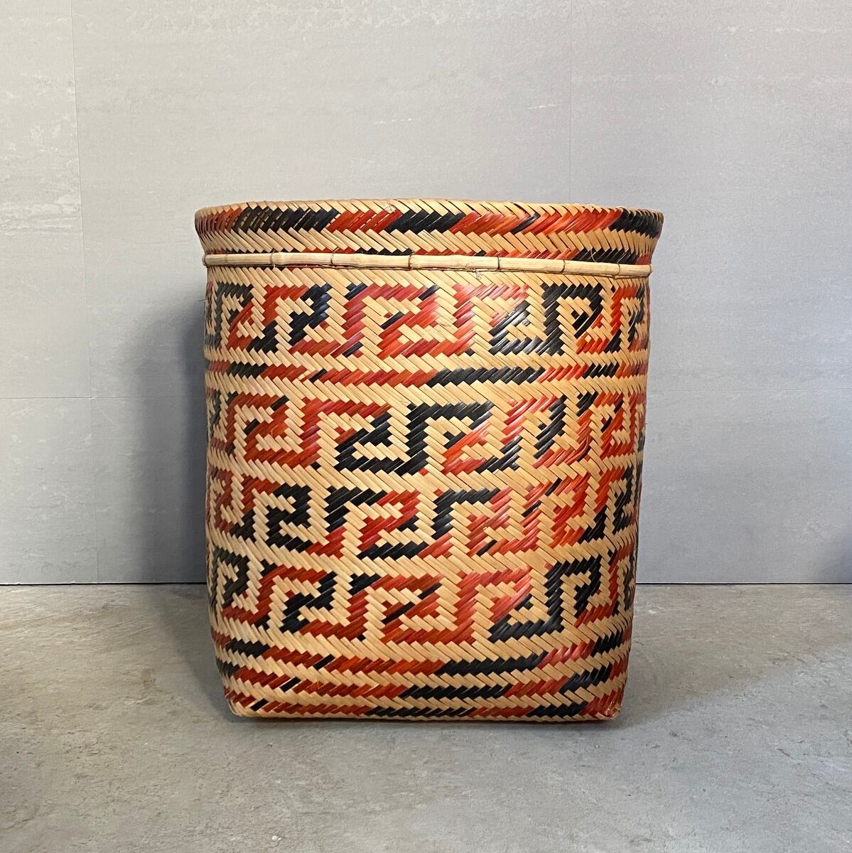 希少　籠　ブラジル先住民族　バニワ族　民芸品　鉢　観葉植物　インテリア　編み籠 希少 籠 ブラジル先住民族 バニワ族 民芸品 鉢 観葉植物 インテリア 編み籠