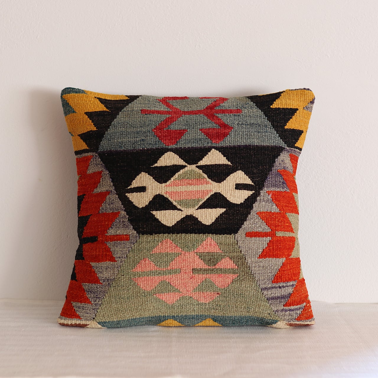 キリムクッション】オールドキリム／40cm×40cm／クッションカバー ／C