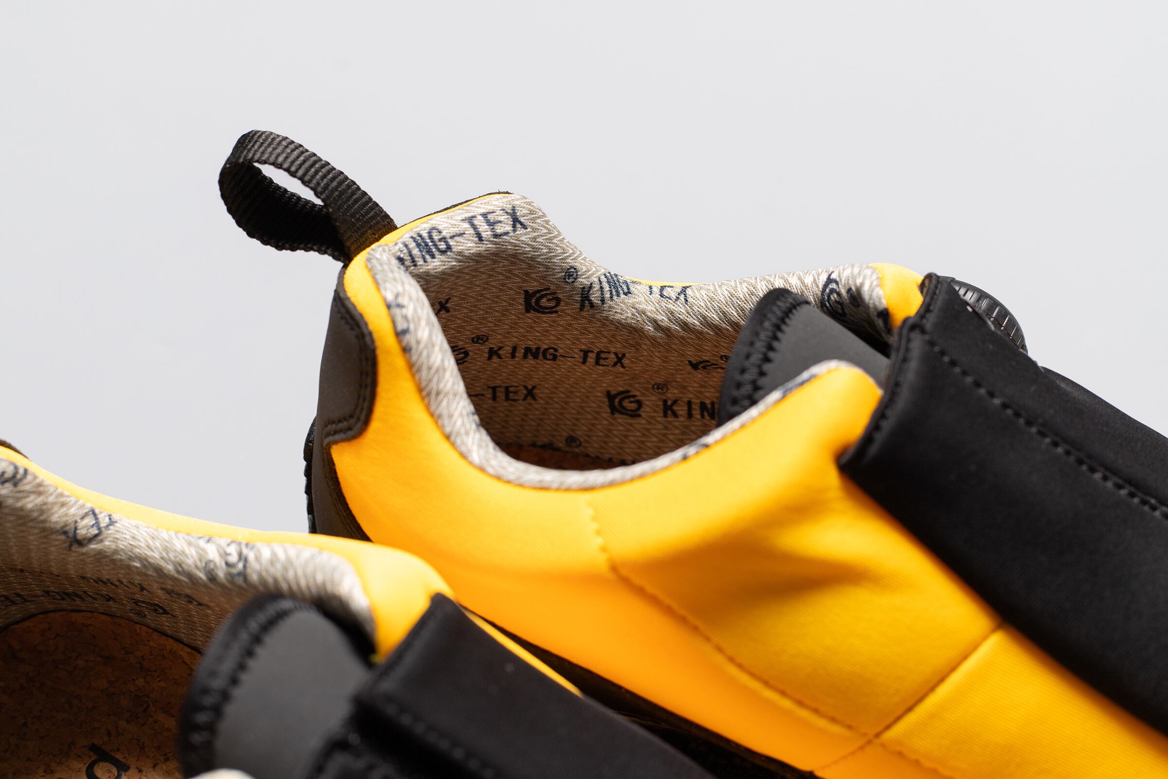 pg INTERCEPTOR | YEL/BLK | PLAYGROUND | スニーカーショップ