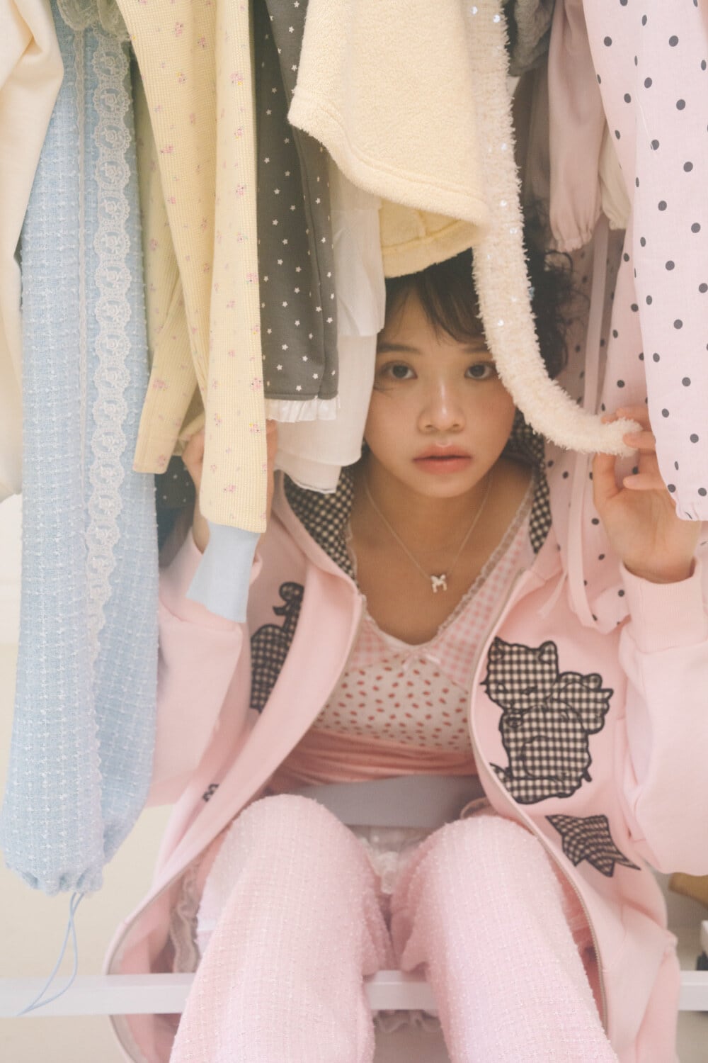 ☆ILLIT ウォンヒ 着用！！【SHAKIRI】KIRING CHECK PATCH HOODIE