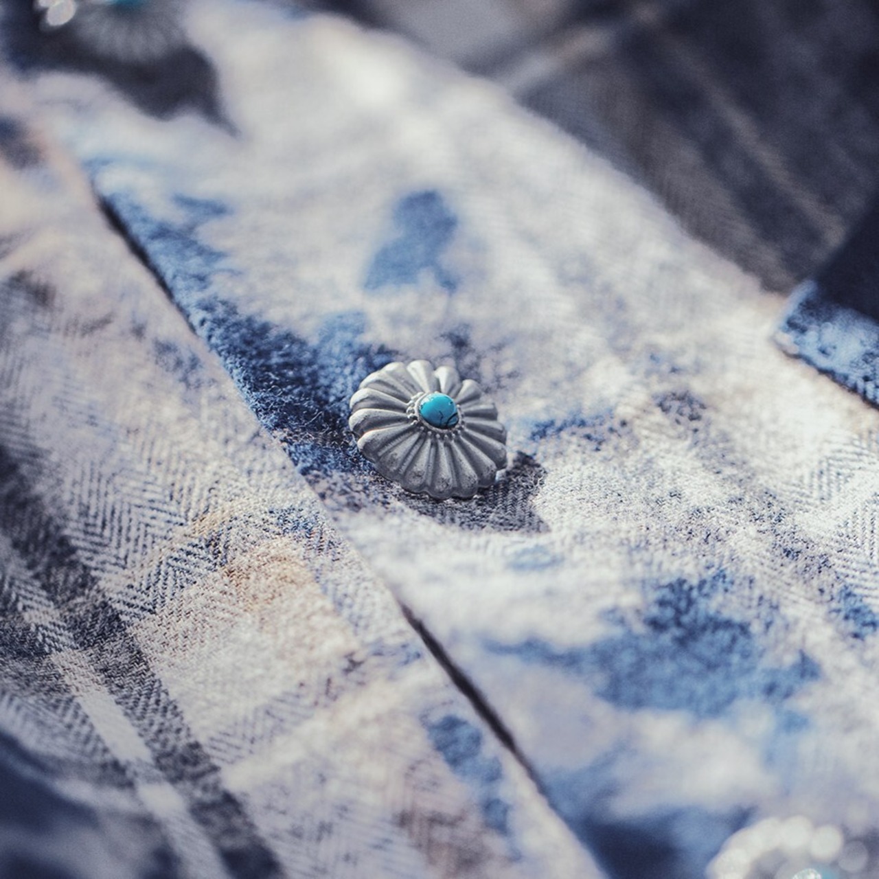 Flower Button Blue Plaid Shirt / フラワー ボタン ブルー チェック シャツ