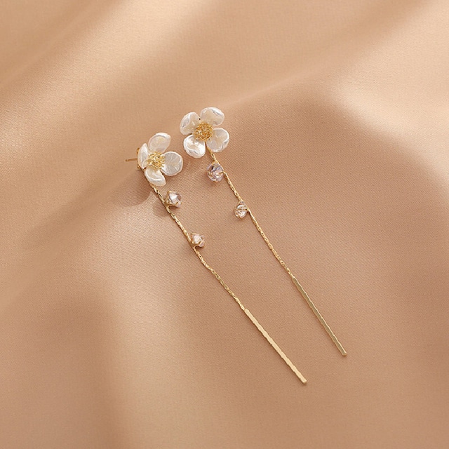 アクセサリー ピアス フラワー&タッセル 垂れる ゴールデン色