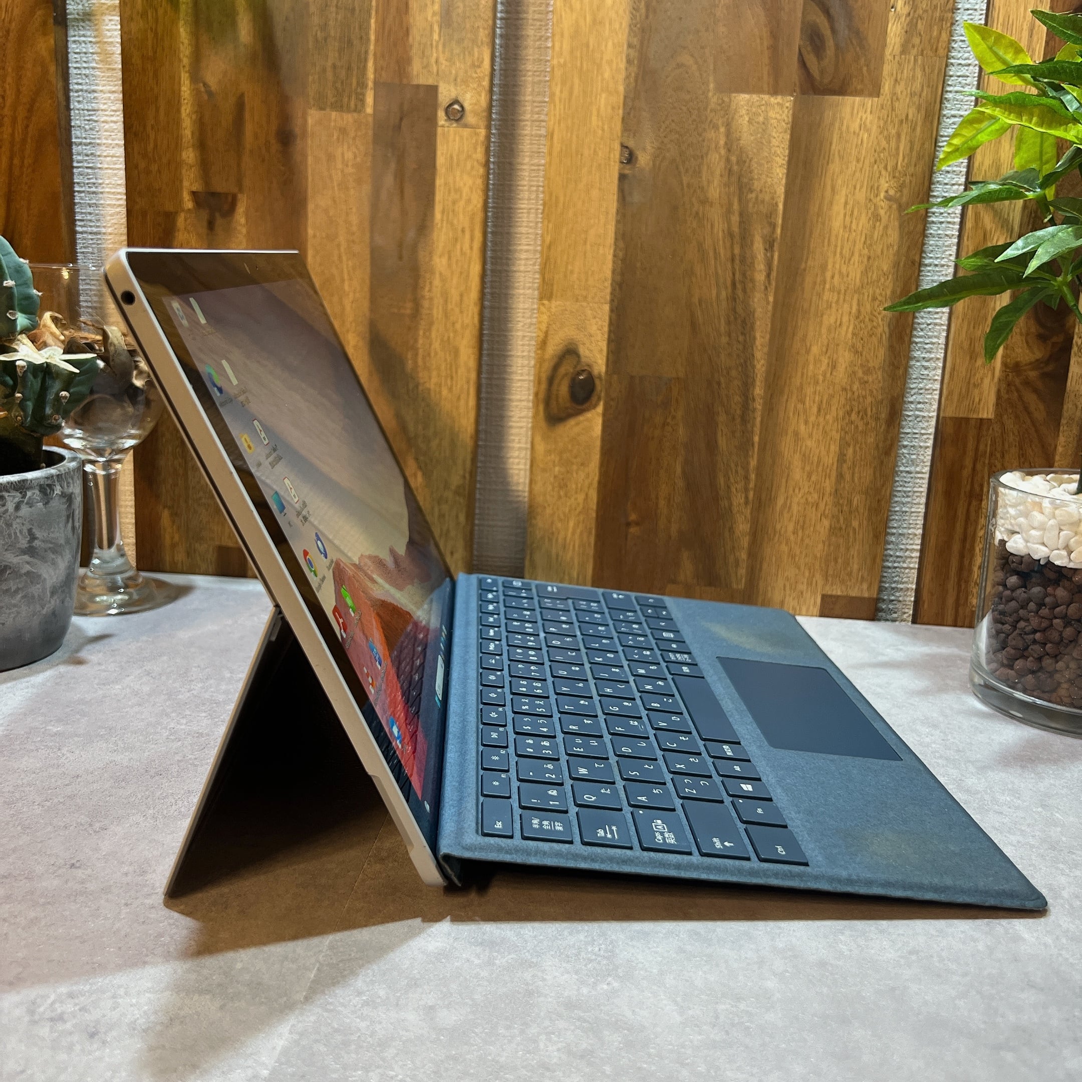 Surface pro 5 LTE☘i5第7世代☘爆速SSD搭載☘メモリ4GB | ほんぽくんのPC