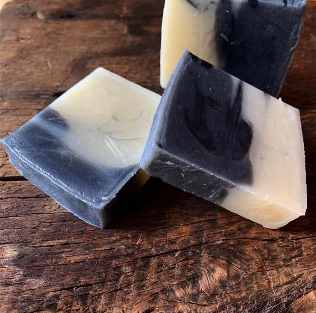 「陰と陽」Yin and yang soap