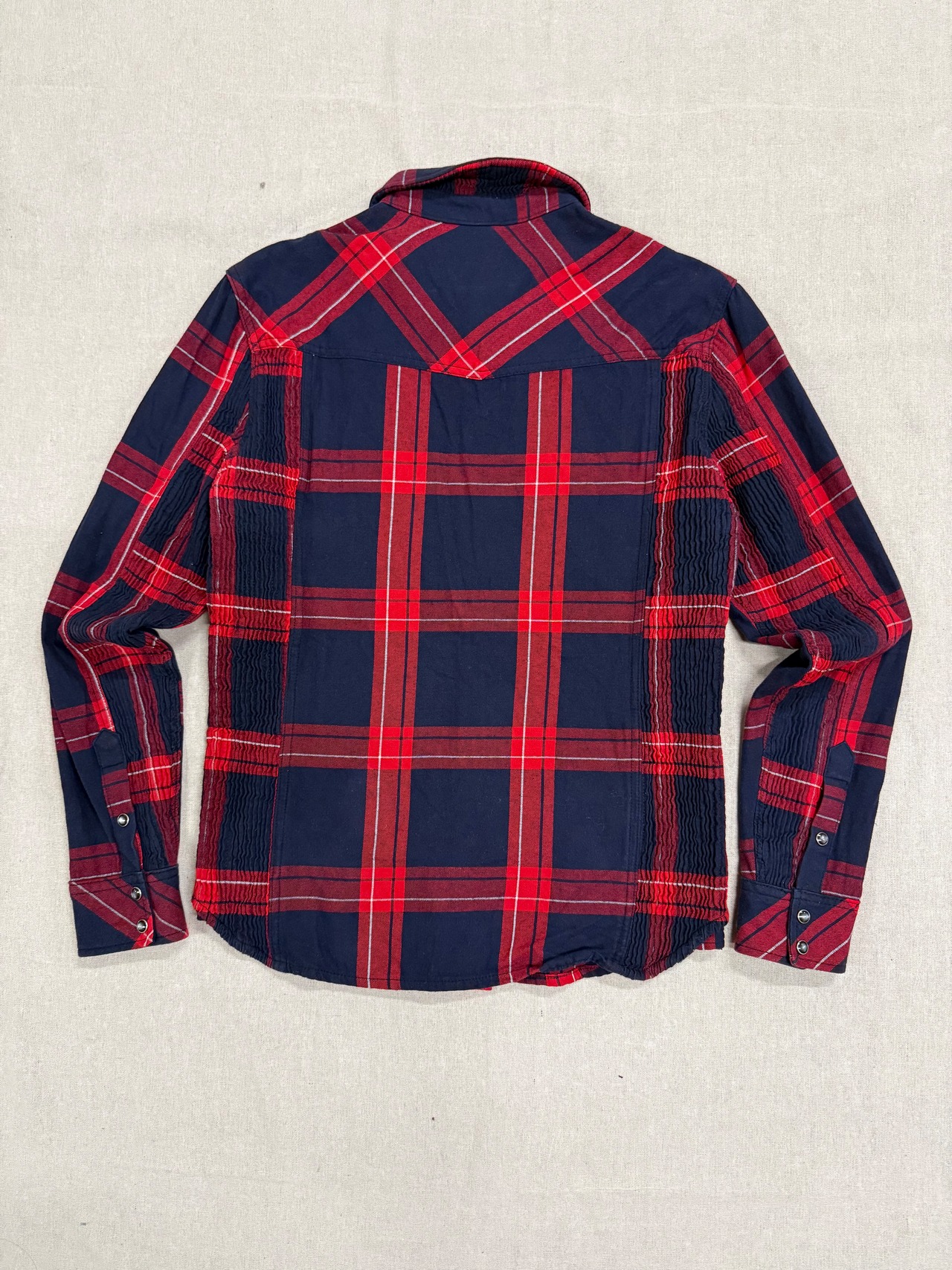 ''VANQUISH'' check shirts