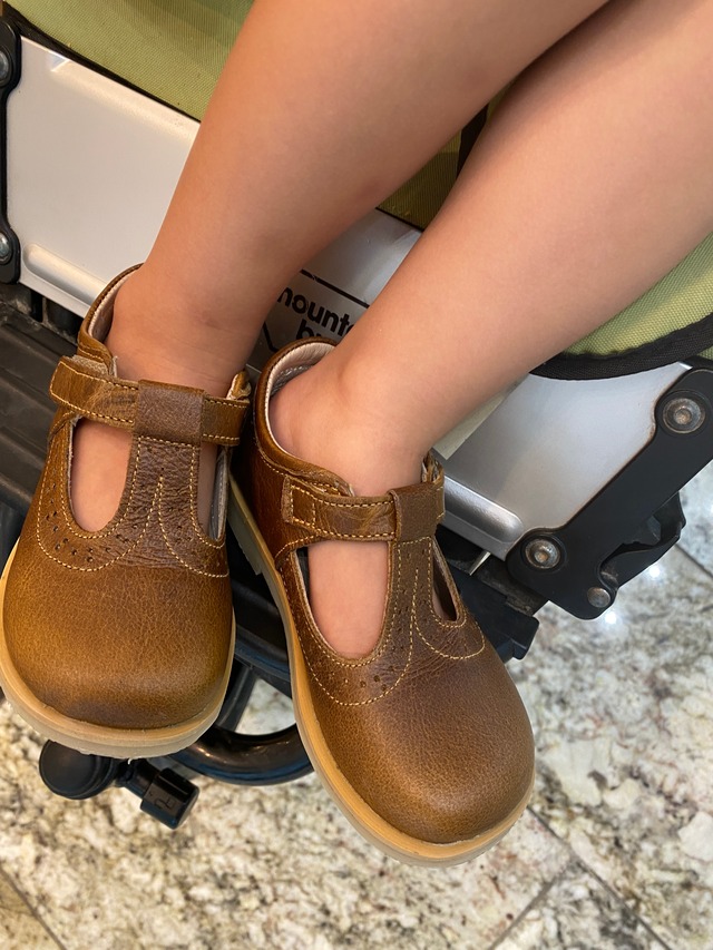 Ava Mae レザーシューズ (brown)