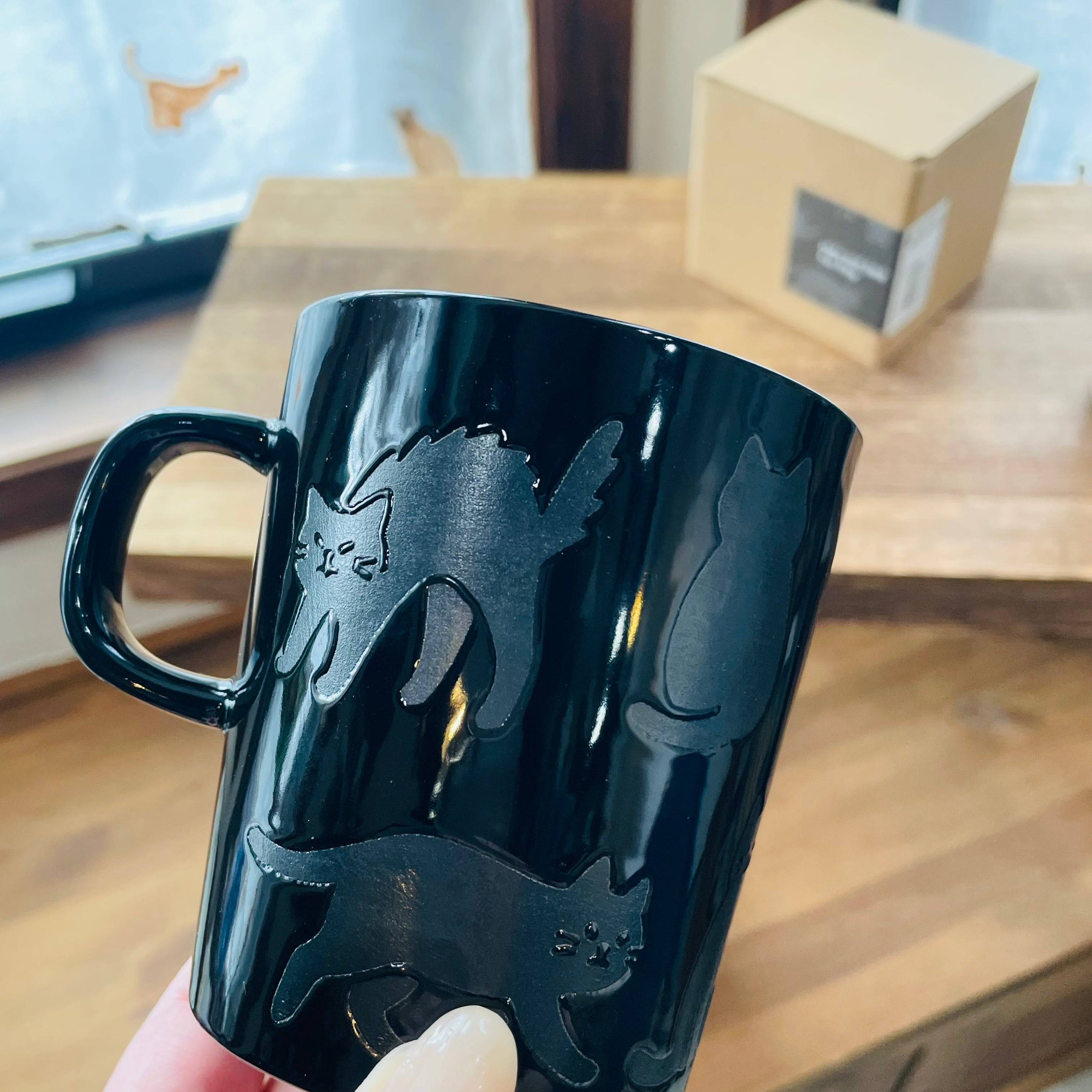マグカップ｜かくれんぼマグ  猫雑貨 猫モチーフ 猫柄 猫グッズ おうち時間 黒猫 プレゼント プチギフト 贈り物