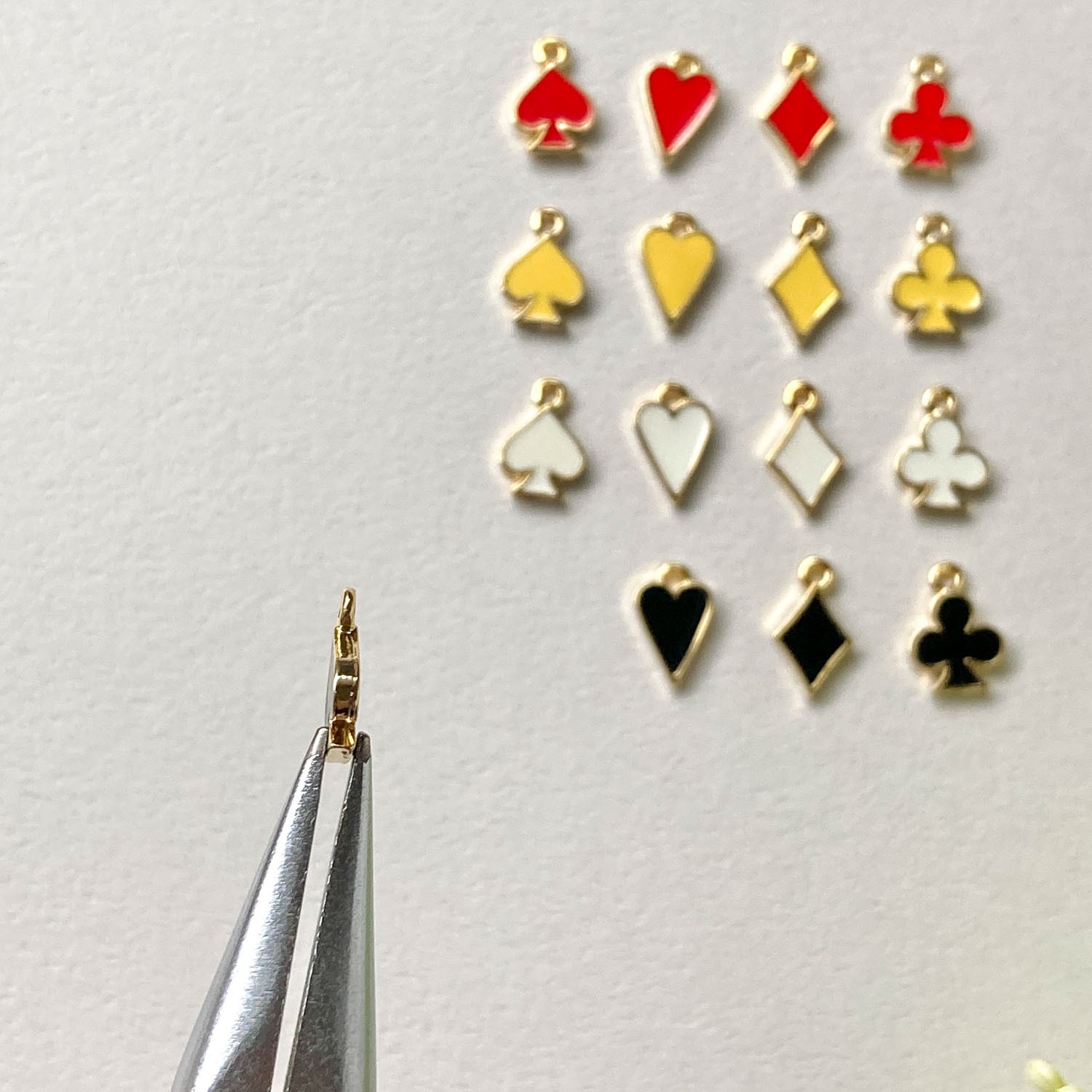 再入荷〉トランプモチーフのミニチャーム（ゴールド） | Dua