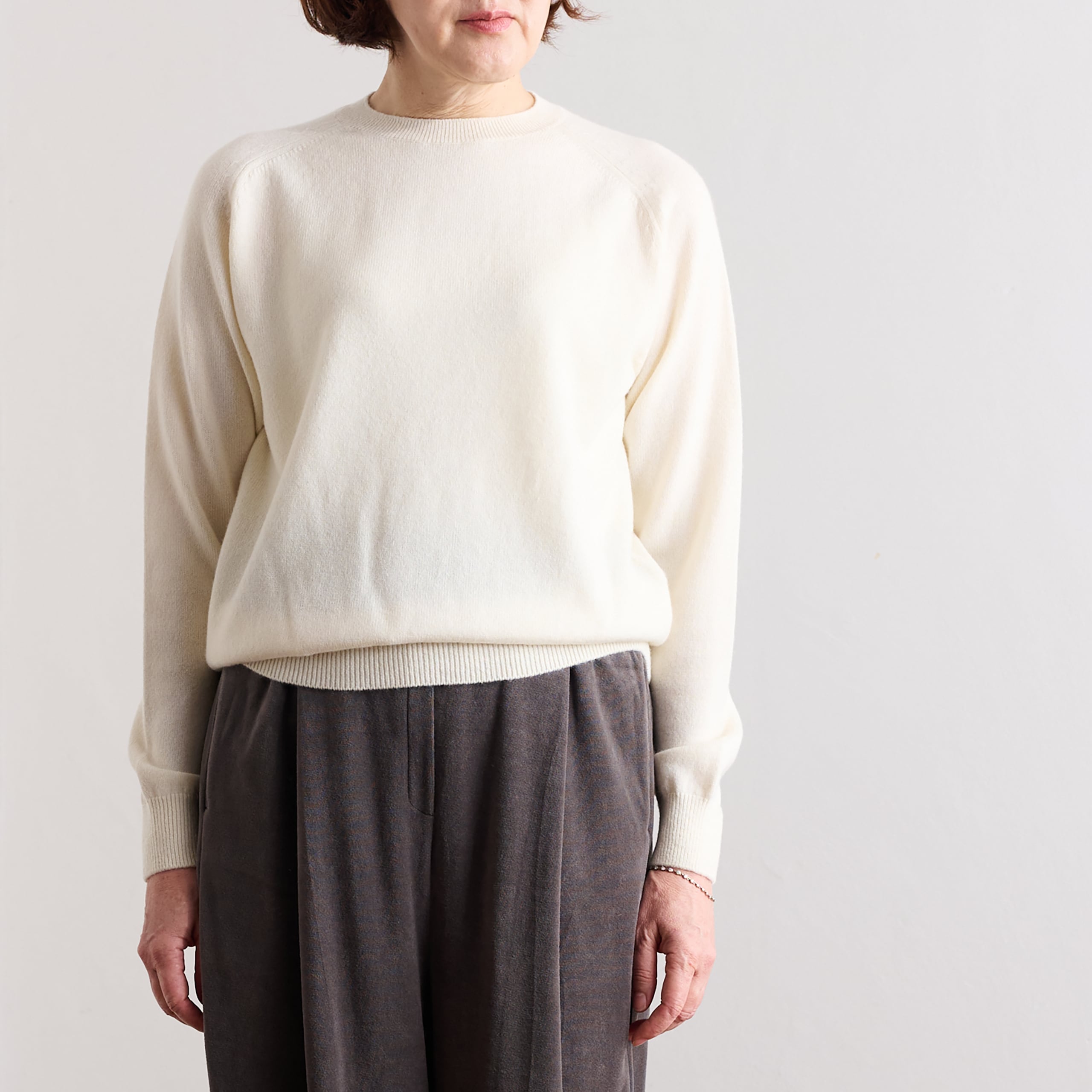 SLOANE スローン 10G天竺 ウール×カシミヤ クルーネック SL10W-941 ホワイト