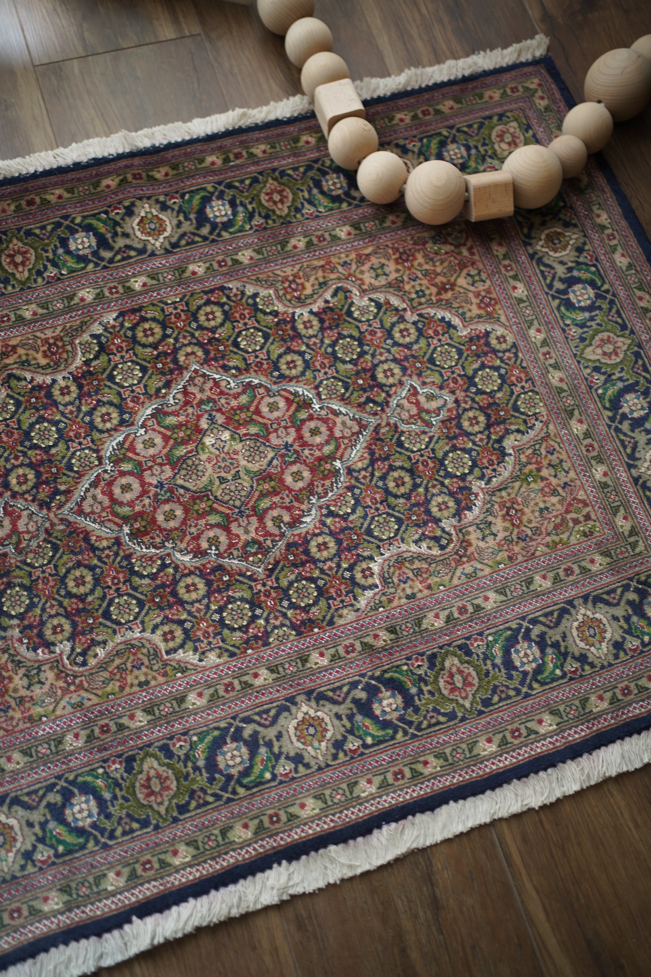 【小さめ】　トライバルラグ　ペルシャ　絨毯　ビンテージ Small Size | ヴィンテージラグ専門店 TIME RUG （ペルシャ絨毯