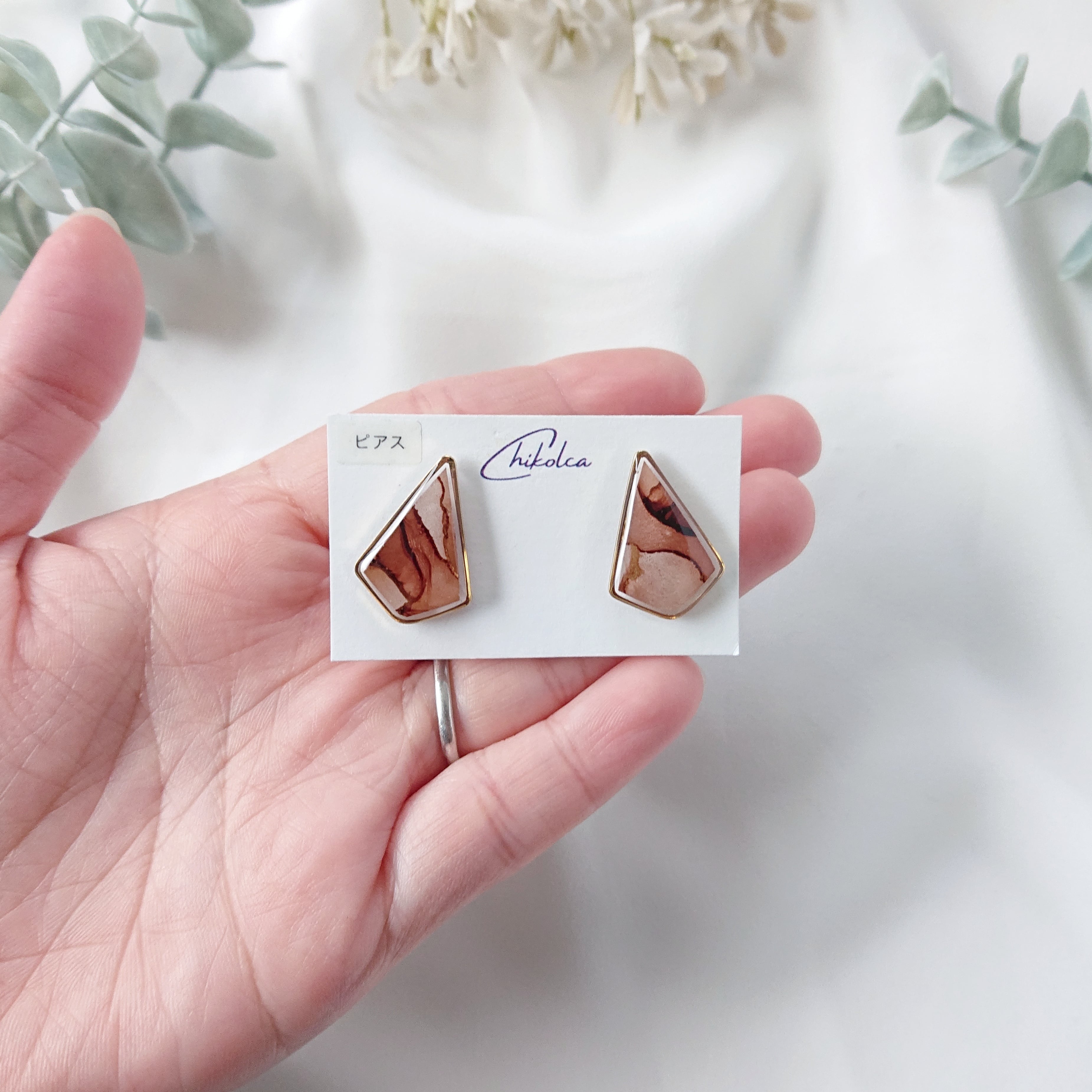 こうこう⭐︎ルチル＆CZピアス ピアス アルコールインクアート ブラウン系 c302 | Chikolca