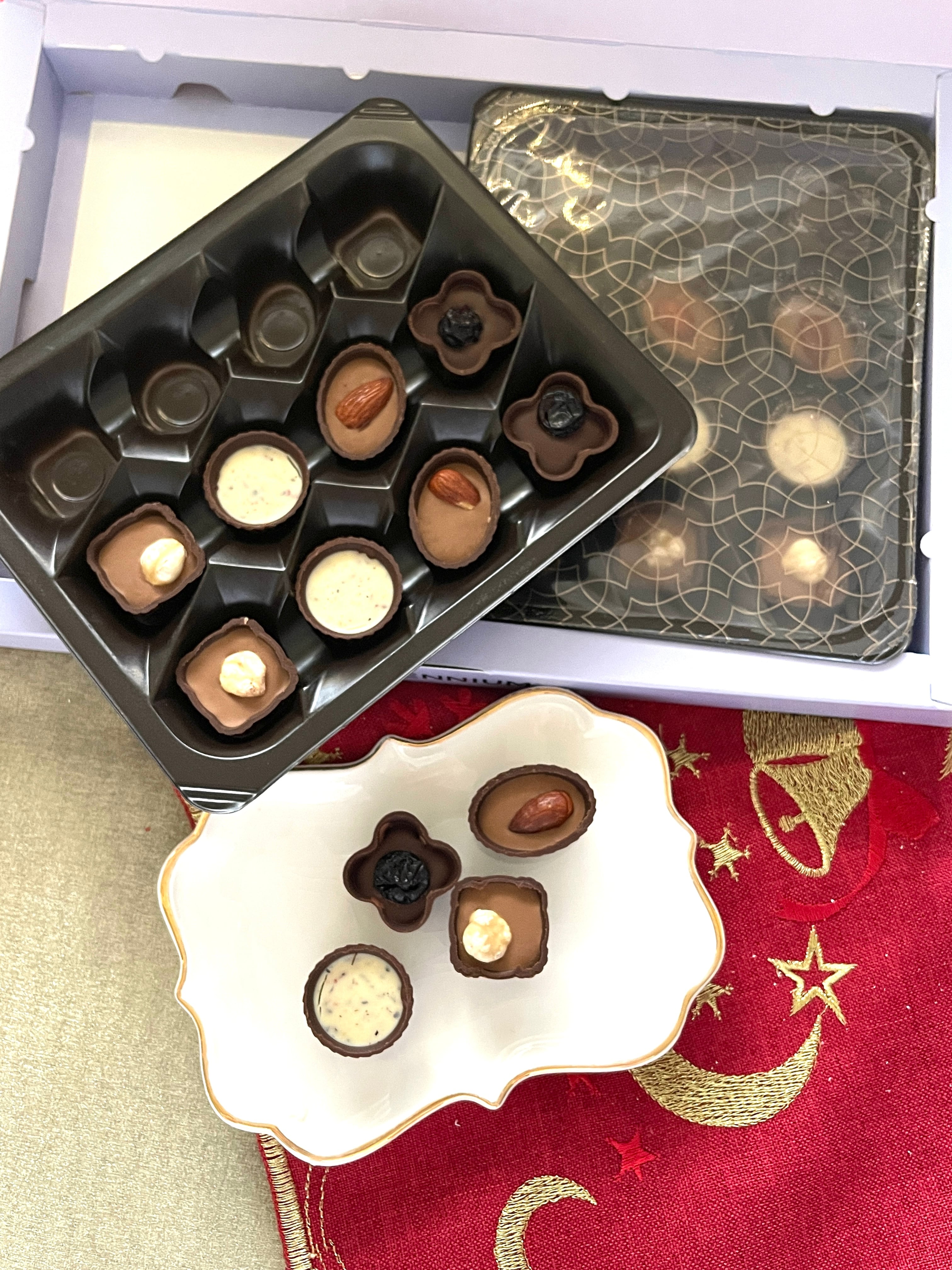 ◆クリスマス2025◆アソートチョコBOX◆ラグジュアリー◆箱/BOX◆ポーランド製◆