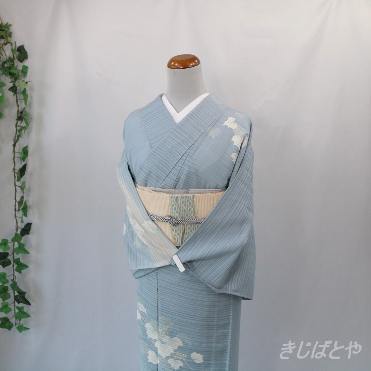 正絹絽 空色鼠に蔦の付け下げ | きじばとや