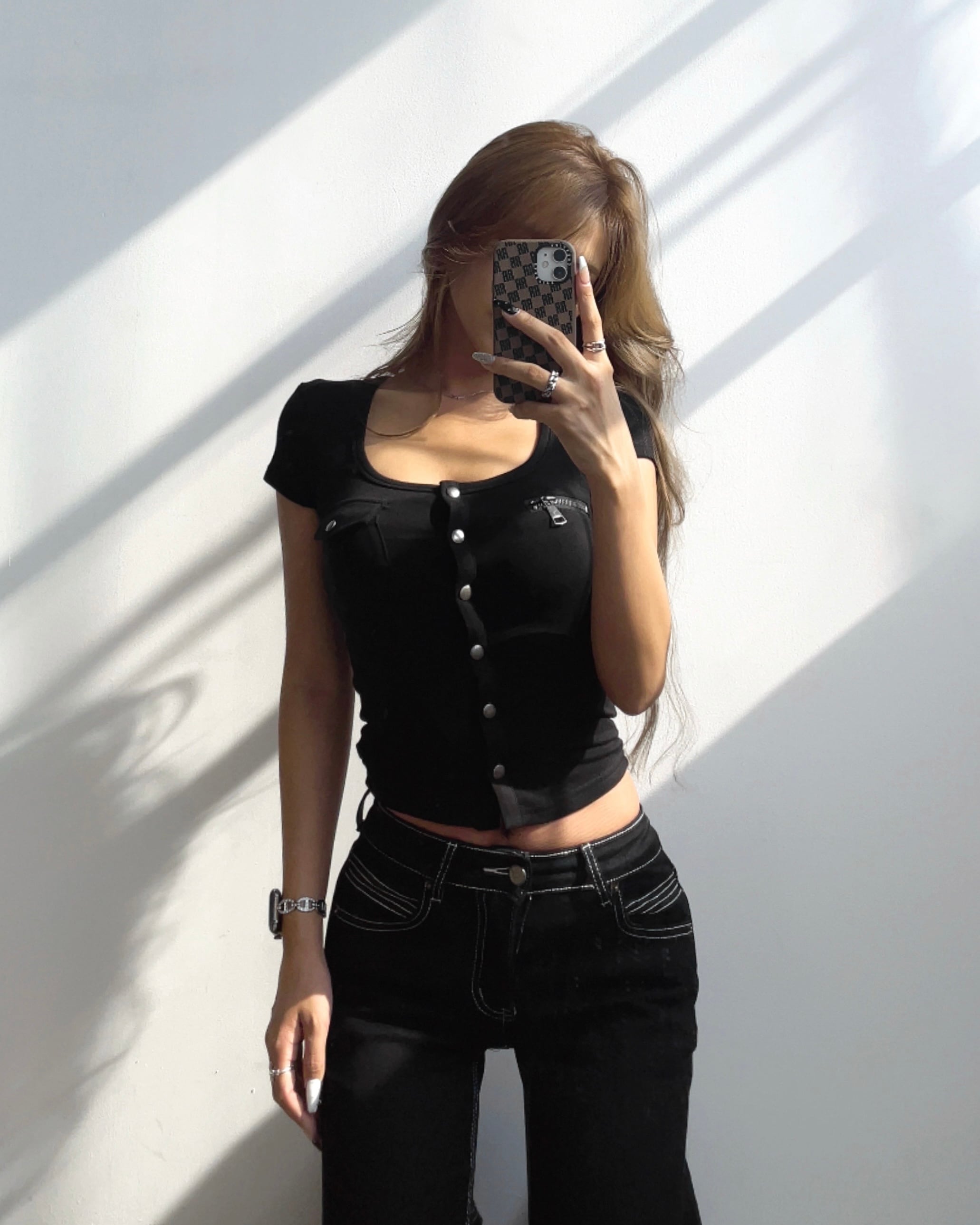 即納】Front stud design T-shirt【4カラー】 | GIENGE［ジーアング］