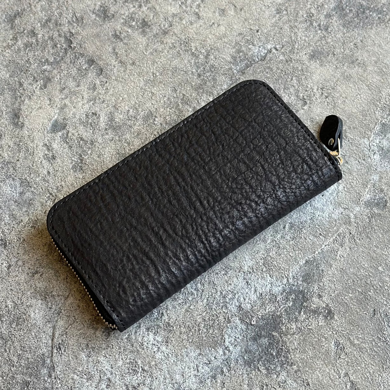 ウォレット ラウンドジップ3 シャーク