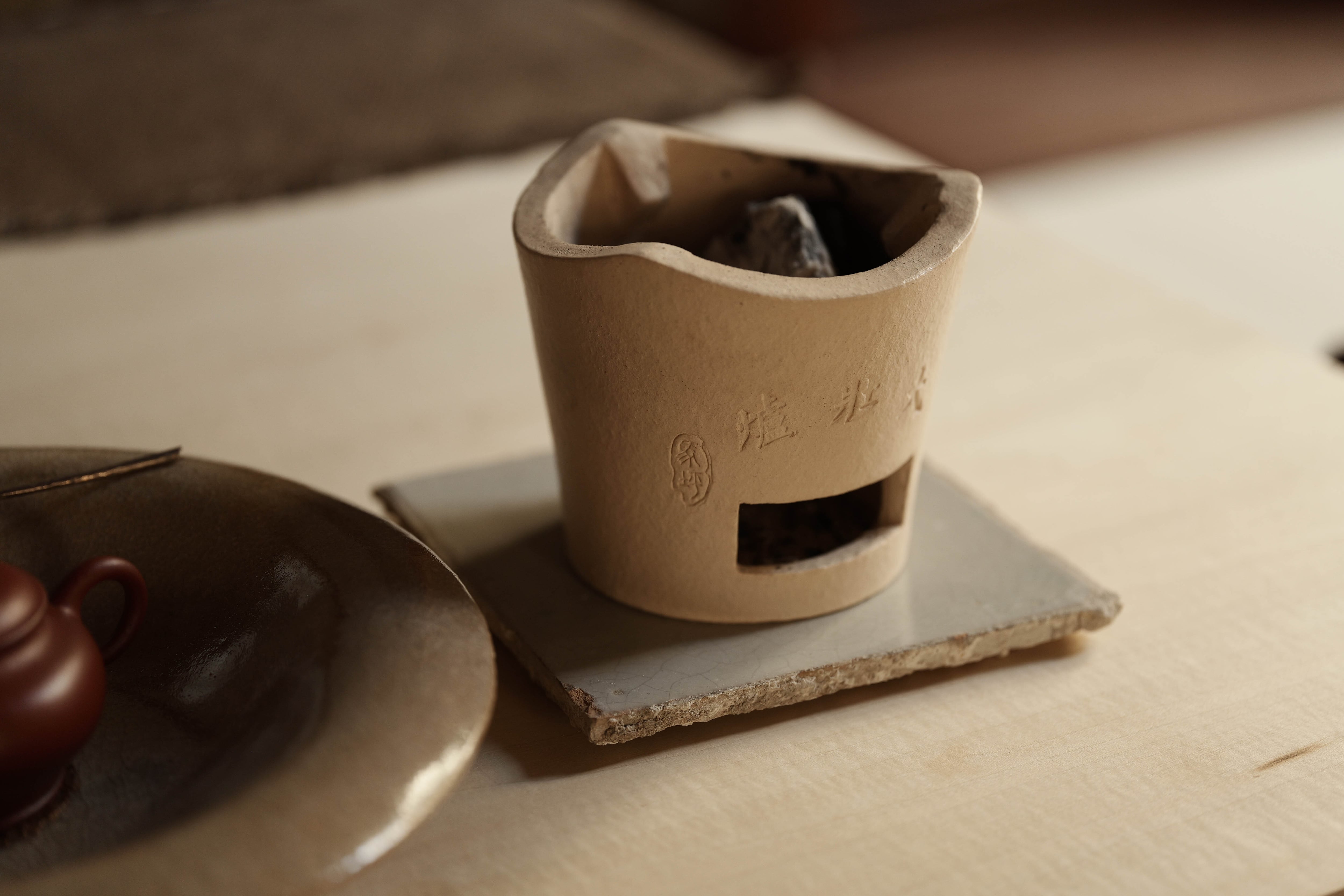 煎茶道具 山本太仙造『赤絵山水』涼炉 焜炉 茶炉 風炉 共箱★新品 漳州窯涼炉「三峰炉/大壯炉/銀炉」（風門：四角・底径8㎝×高さ9.5