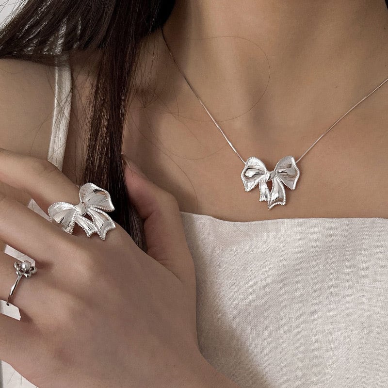 925sliver ribbon neckless/シルバ−925ネックレス 韓国アクセ 925sliver ribbon neckless/シルバ−925ネックレス 韓国アクセ