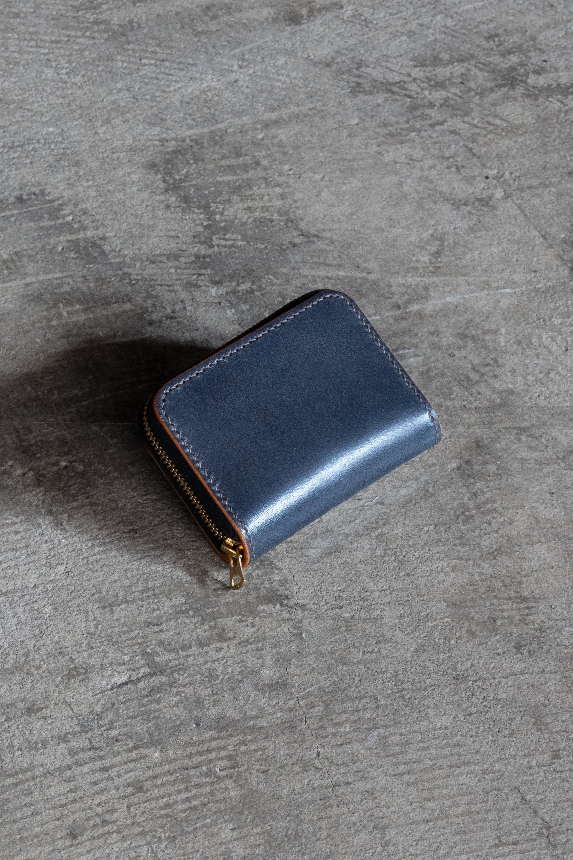 Roundzip half wallet / Harness Leather | minca Roundzip half wallet / Harness Leather | minca