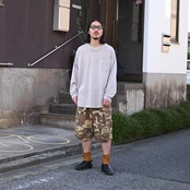 LEH（レー）ADVISORY Big Size Slit T-SH、ANACHRONORM(アナクロノーム）FADED BDU CAMO SHORTSコーディネート