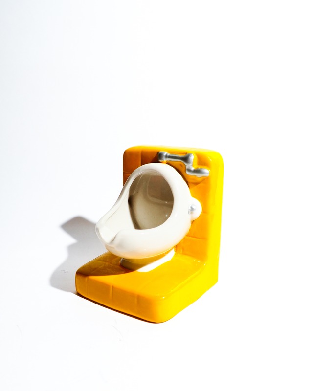 Ceramic toilet-shaped ashtray