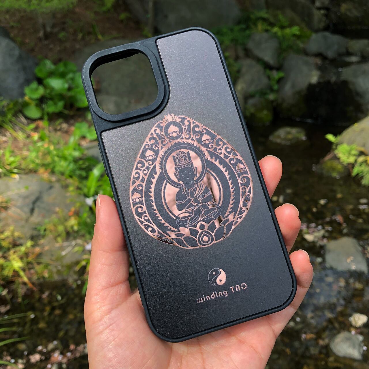 仏像デザイン iPhone用ハードケース-だいにちにょらい 大日如来 ミラーiPhoneケース〈仏像スマホケース〉 | Pay ID