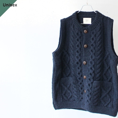 【ラスト１点】HARVESTY  ハンドニットベスト Cable Knit Vest / A62301　（Navy）